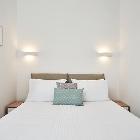 Апартаменты Hilton-Ilisia Park 2Bd Elite Living Афины Экстерьер фото